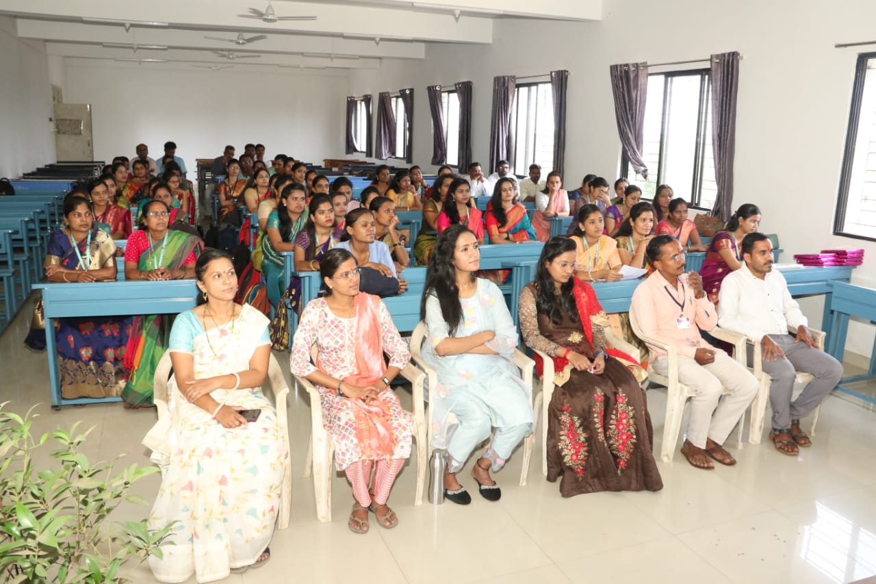 felicitation of pavitra portal students